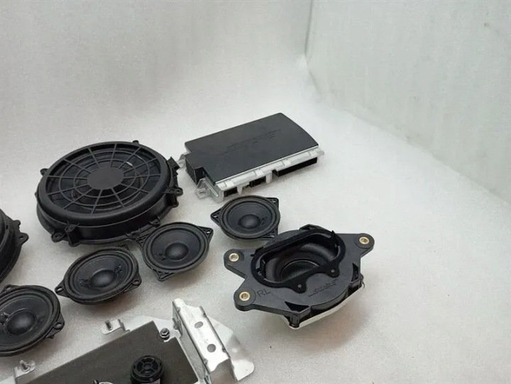 PORSCHE 911 992 BOSE SPEAKER SET 9J1035223L SPEAKER SET