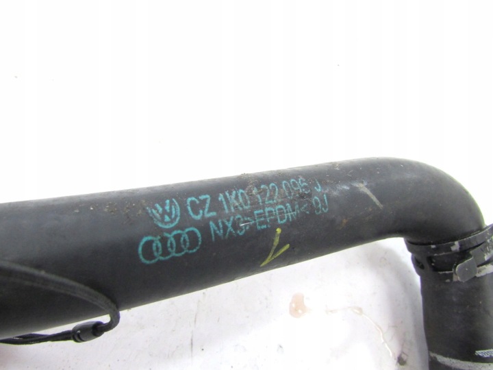 AUDI A3 8P 2.0TFSI FIL EAU 1K0122101JL