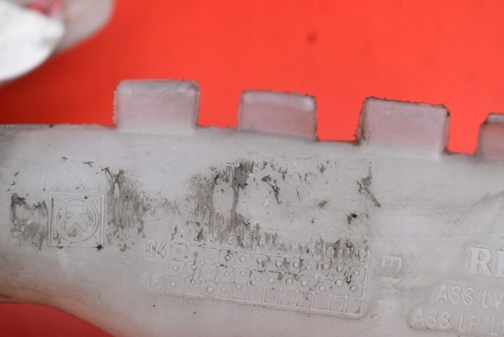 RÉSERVOIR LAVE-GLACES 7701058023 RENAULT CLIO 3 III 1.5 DCI 68 KM 05-09