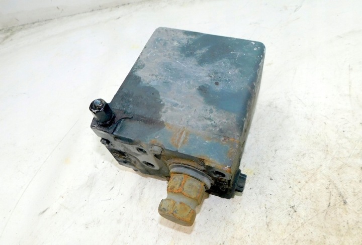 MB ACTROS MP4 12R EURO 5 POMPE ÉLÉVATEUR CABINES 9605530001
