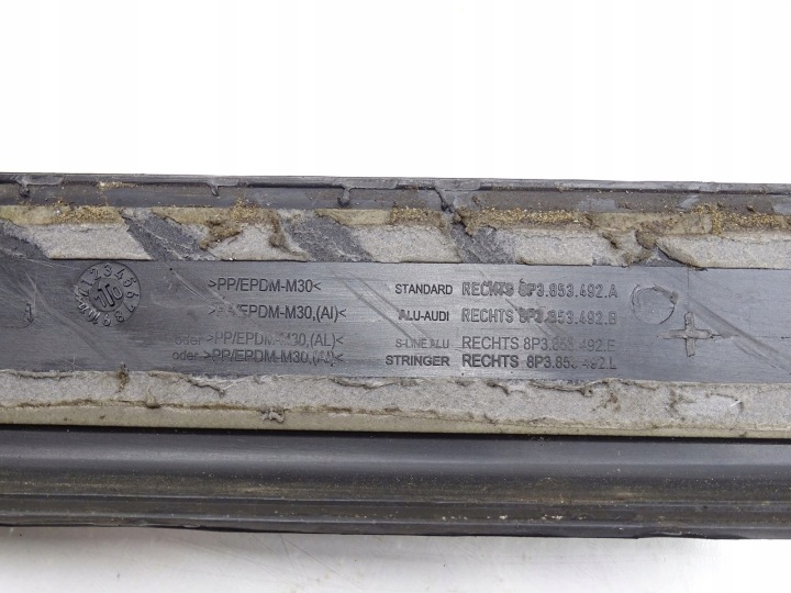 MOULURE REVÊTEMENT SEUIL DROITE AUDI A3 8P 3D S-LINE
