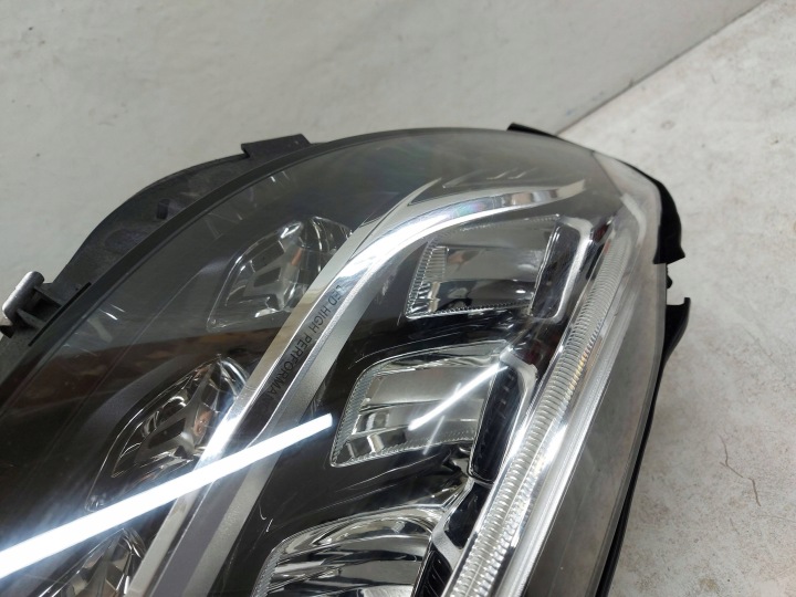 MERCEDES-BENZ C CLASSE 205 W205 LIFT DROITE PHARE AVANT AVANT PROJECTEUR