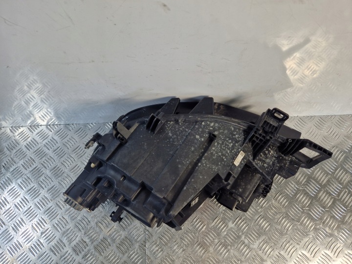 PHARE AVANT DROITE IQ LIGHT 11B941036D VW ID4