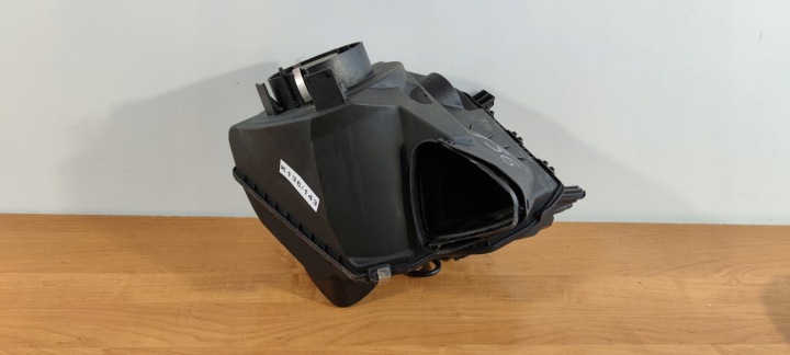 FILTRE AIR CHÂSSIS AUDI A6 C6 4F TDI 4F0183
