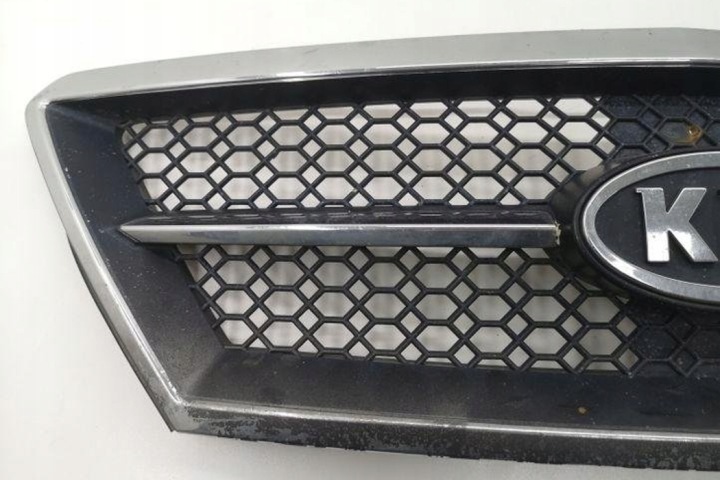 GRILLE KIA SORENTO I (JC) 863503E020 2.5L DIESEL 103KW 2005