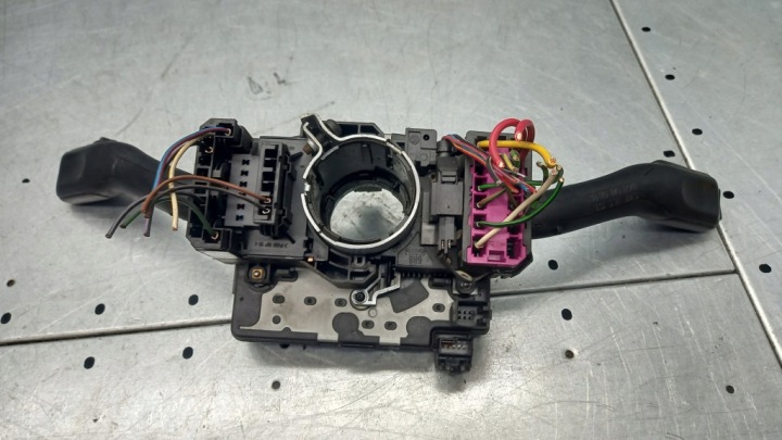 COMMUTATEUR COMPOSITE VW PASSAT B5 RESTYLAGE 1.9TDI BERLINE 01R 1J0959654