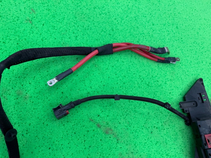 DISTRIBUTEUR COURANT VW AUDI 4M0941823E ORIGINAL PARFAIT