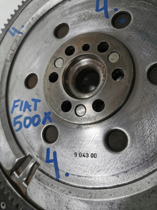 FIAT 500 X BRAVO II 1.4 T-JET VOLANT BIMASSE 9G4300 9G78-06 55260339