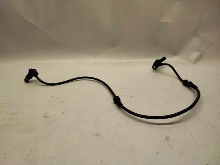 CAPTEUR ABS AVANT DROIT MERCEDES-BENZ E (W212) A2105407681 11497444 2.1L