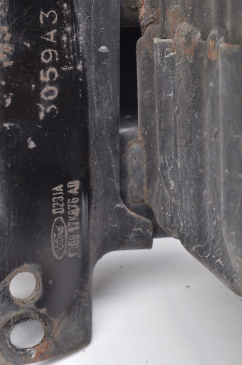 FORD FIESTA MK7 POUTRE PARE-CHOCS AVANT