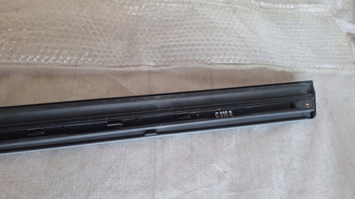 AUDI A4 B6 B7 MOULURE LATÉRALE PORTES DÉCORATIVE 8E0853959C