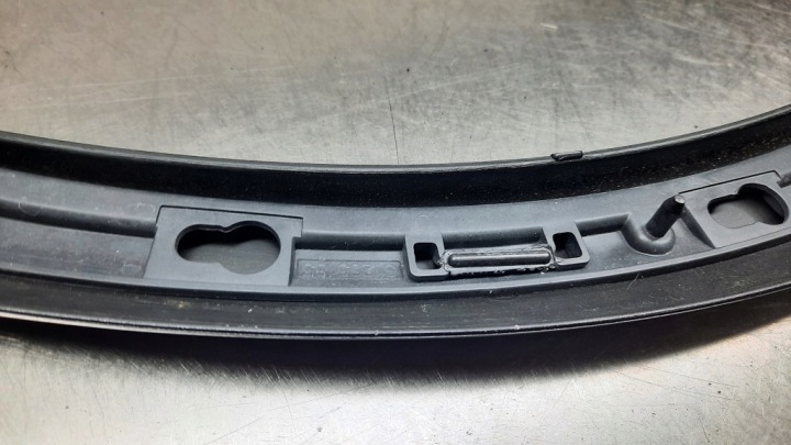 REVÊTEMENT GARDE-BOUE ARRIÈRE ARRIÈRE DROITE 30779141 VOLVO C30 06-12R