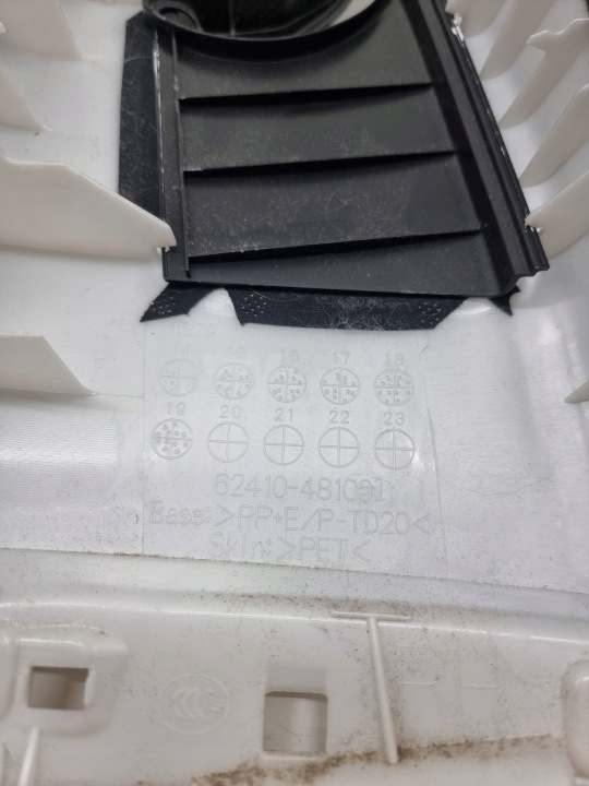 LEXUS RX 450H 2021 AVANT CÔTÉ DROITE PROTECTION SUPÉRIEURE MONTANTS B