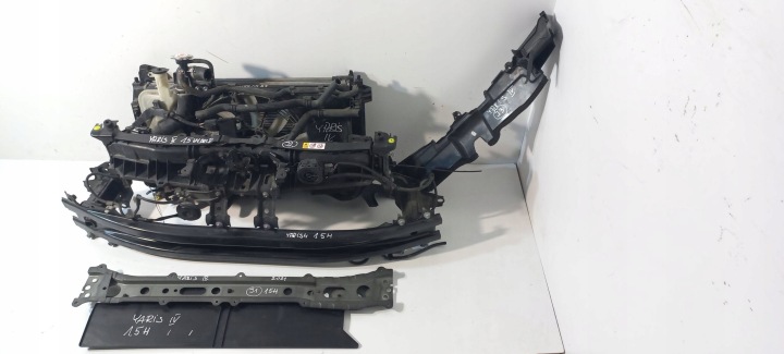 TOYOTA YARIS IV 1,5 HYBRID PANNEAU AVANT RENFORCEMENT RADIATEURS POUTRE