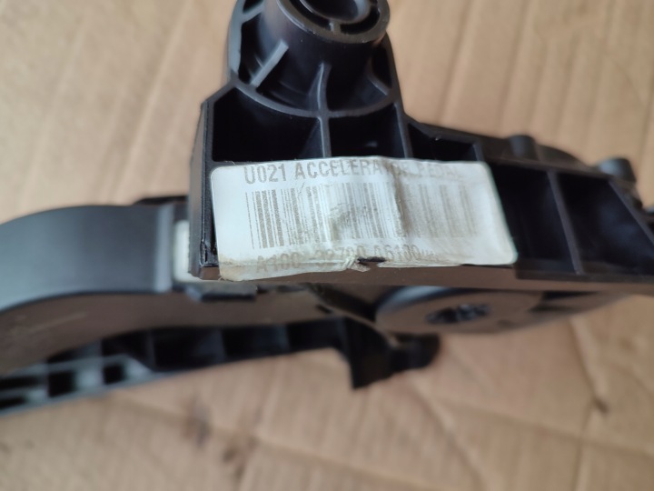 PÉDALE GAZ POTENTIOMÈTRE KIA CEED II 1.6GDI 90TYS KILOMÉTRAGE 32700-A6100 EURO