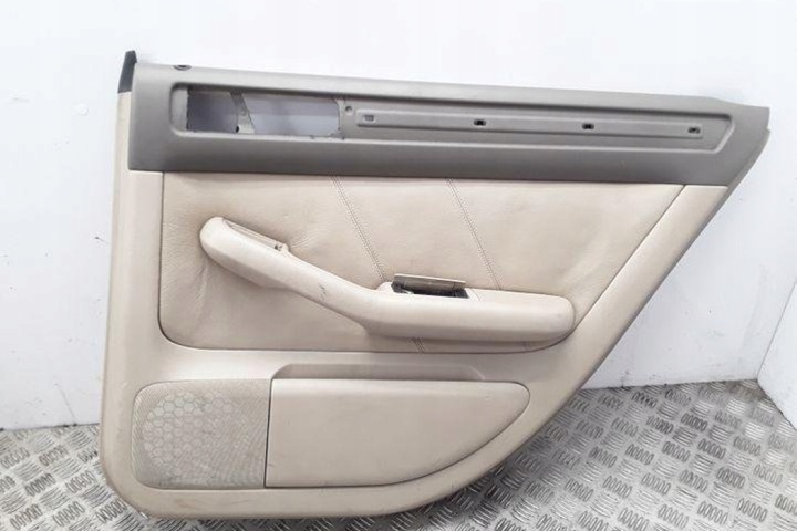 COLLECTEUR ARRIÈRE DROITS PORTES AUDI A6 AVANT (4B5, C5) 4B0867306 2.4L