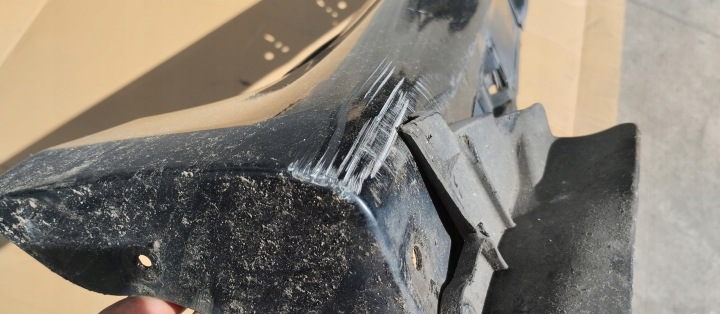 MOULURE REVÊTEMENT SEUIL DROITE GAUCHE LEXUS IS II 75850-53010 75860-53010