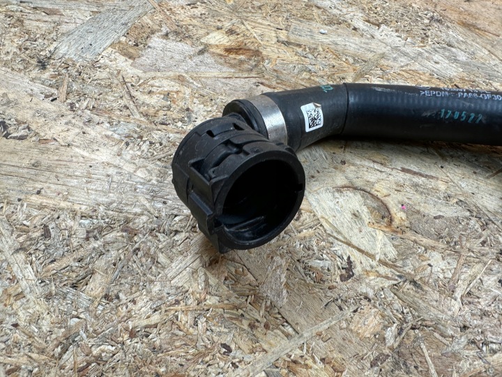 TUYAU TUYAU FIL EAU BMW I4 G26 8475686 2017-