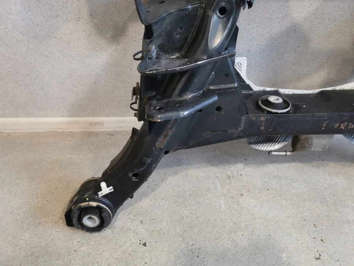 CHÂSSIS ARRIÈRE ARRIÈRE LAND ROVER RANGE ROVER EVOQUE L551
