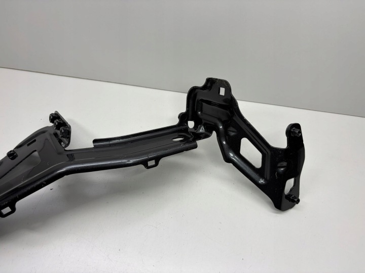 AUDI E-TRON SUPPORT FIXATION GARDE-BOUE DROIT 4KE803504