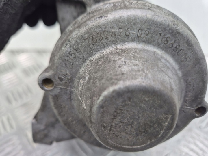 BMW 5 F10 F11 2011 TOUTES POMPE À EAU
