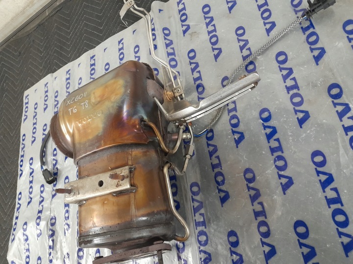 VOLVO XC60 II CATALYSEUR T8 HYBRIDE 2.0 32225414