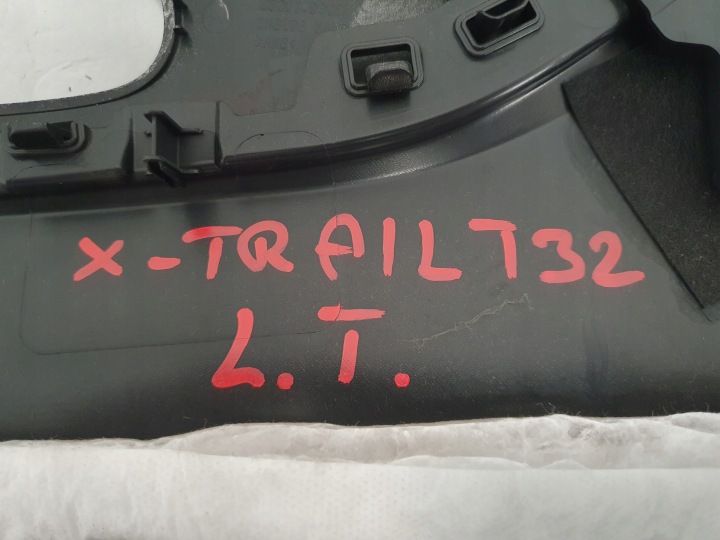 GARNITURE COLLECTEUR PORTES GAUCHE ARRIÈRE CUIR NISSAN X-TRAIL T32 829114CE0A
