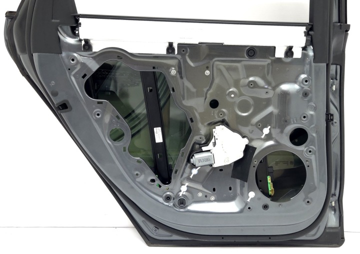 PORTES GAUCHE ARRIÈRE AUDI A8 4H D4 COURTE LX7R