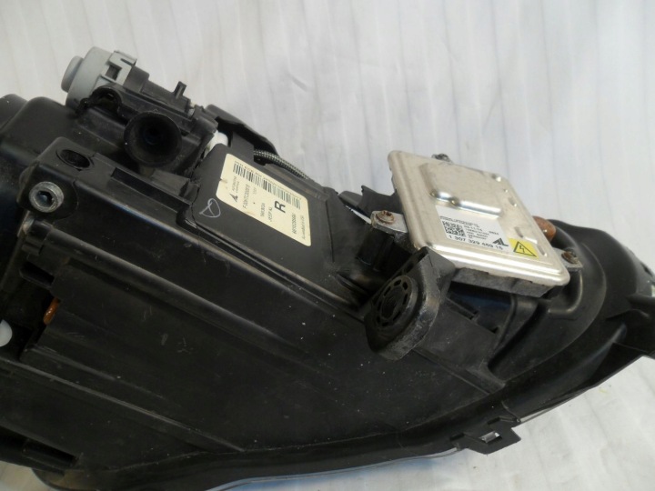 JEEP CHEROKEE V PROJECTEUR DROIT AVANT PHARE DROITE AVANT KSENONOWA XÉNON