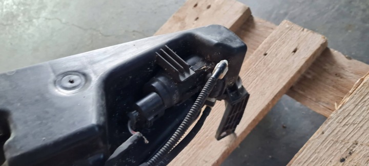 Q5 8R RÉSERVOIR LAVE-GLACES LIQUIDE 8R0955453B