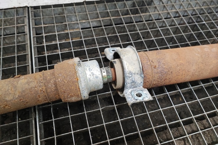 ARBRE DE TRANSMISSION DODGE DURANGO (WD) 52123633AA 3.6L GASOLINE 220KW 2015