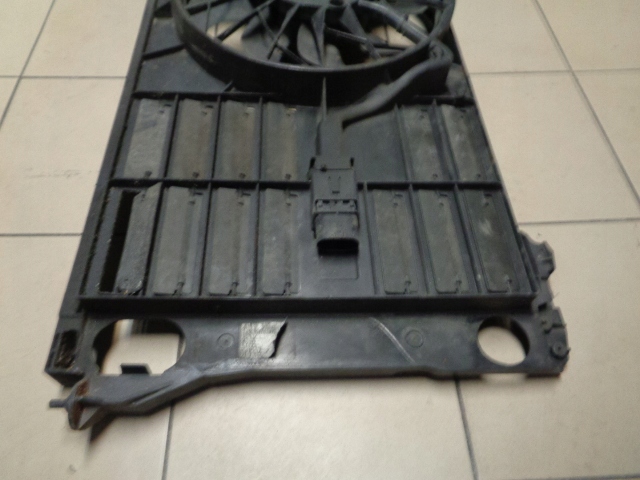 VENTILATEUR RADIATEUR AUDI A8 D3 3,7 4,2 ESSENCE 03-10 4E0121207C