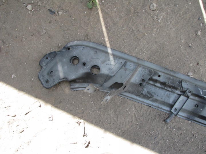FIXATION GARDE-BOUE GAUCHE VOLKSWAGEN TOUAREG 7L 7L6805919B