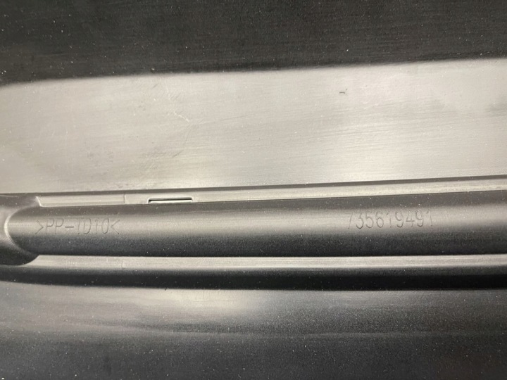 PARE-CHOCS AVANT FIAT 500 LIFT 735619491