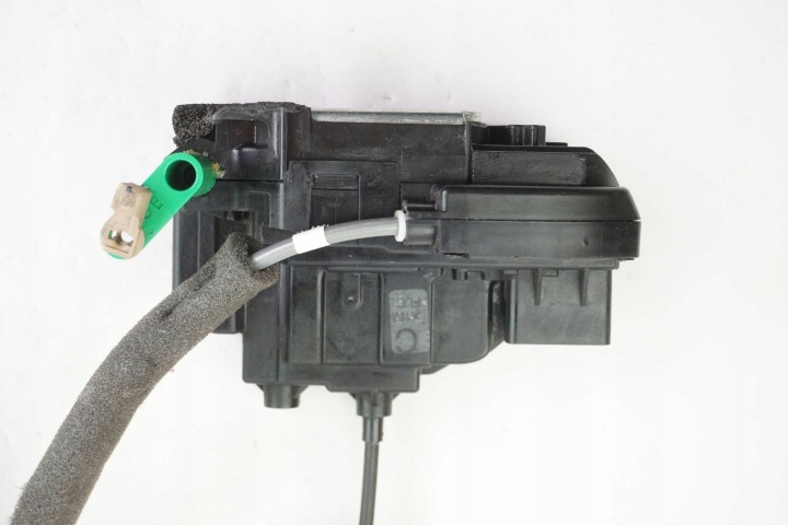 SERRURE DE PORTE AVANT NISSAN NV200 80501JX50A