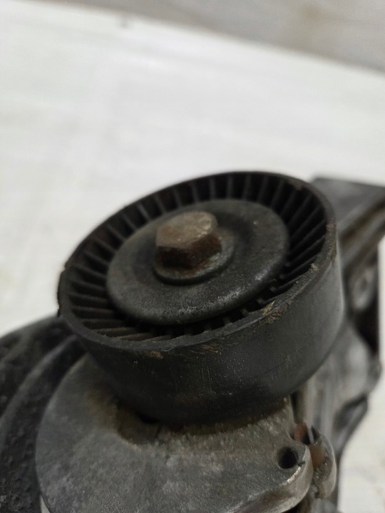 OPEL INSIGNIA A 2.0 CDTI FIXATION POIGNÉE ALTERNATEUR 55582510