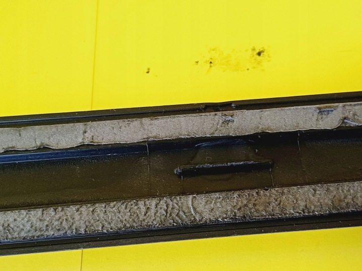 MOULURE PORTES DROIT AVANT OPEL CORSA B LIFT 3D HAYON 90547380 NR361