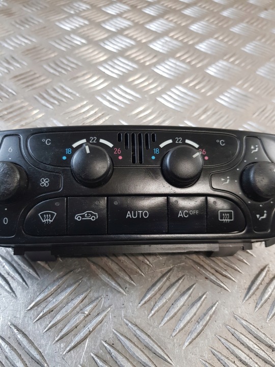 MERCEDES C W203 PANNEAU RÉCHAUFFEURS