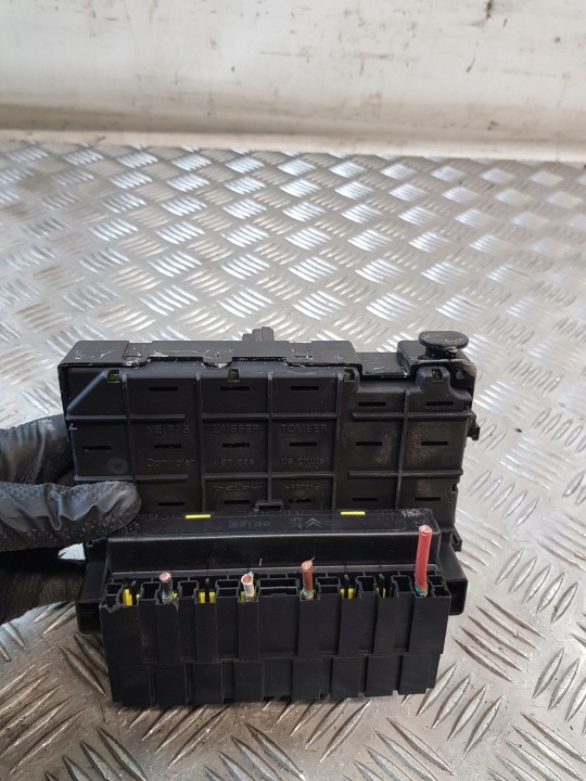 BOÎTE FUSIBLES MODULE BSM B5 9657608580 PARTENAIRE I LIFT 05R-