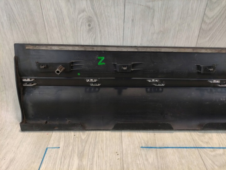 MERCEDES-BENZ EQB X247 MOULURE PORTES GAUCHE AVANT A2477274501