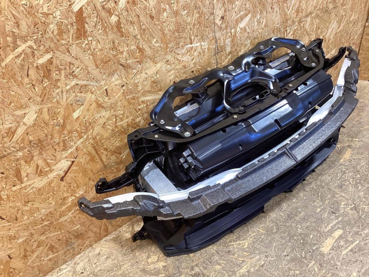 RADIATEURS RENFORCEMENT PANNEAU AVANT PORSCHE PANAMERA 971 2.9