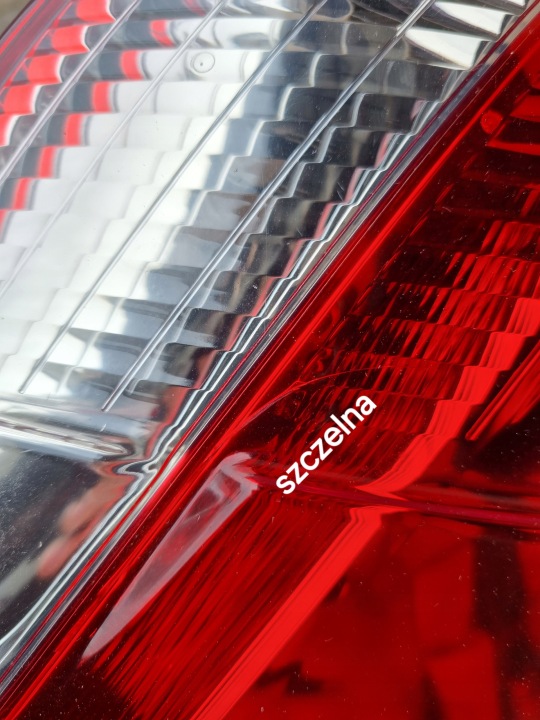 QASHQAI +2 J10 LIFT PHARE ARRIÈRE GAUCHE DANS AILE