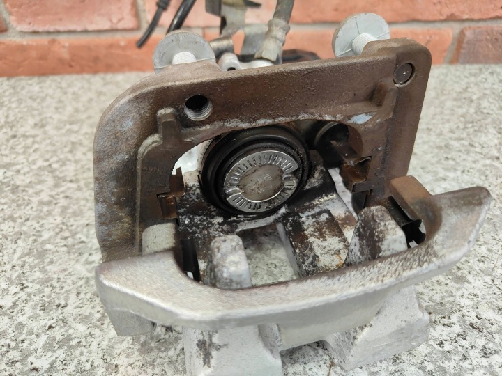BMW G20 G21 G22 G26 G42 ÉTRIER DE FREIN DE FREIN GAUCHE ARRIÈRE ARRIÈRE 42/330/20 8836841