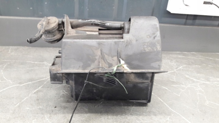 95AB-9D656-AA FILTRE CARBONIQUE FORD KA 1.6I 2000R