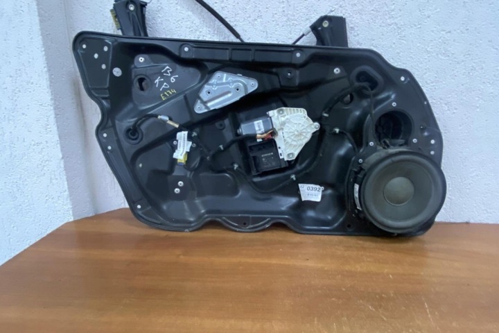 ÉLÉVATEUR VITRES GAUCHES AVANT PORTES VW PASSAT B6 (3C2) 980873101 DIESEL
