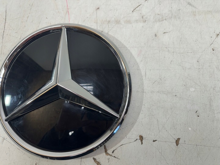 INSIGNE EMBLÈME LOGO MERCEDES A0008881600