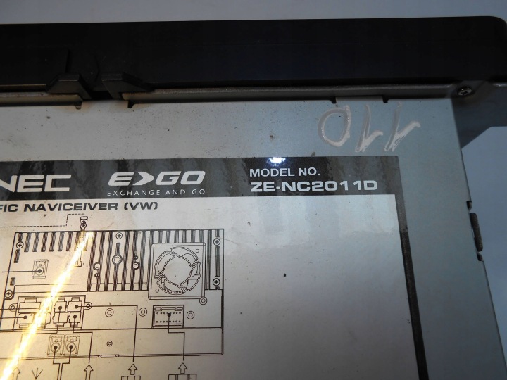 VOLKSWAGEN PASSAT B6 RADIO NAVIGATION MULTIMÉDIA ÉCRAN MONITEUR ZENEC