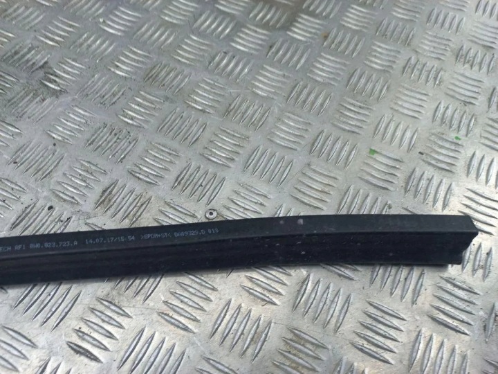 JOINT D'ÉTANCHÉITÉ CHAMBRES MOTEUR AUDI A5 (F53) 8W0823723A 3.0L GASOLINE 2018