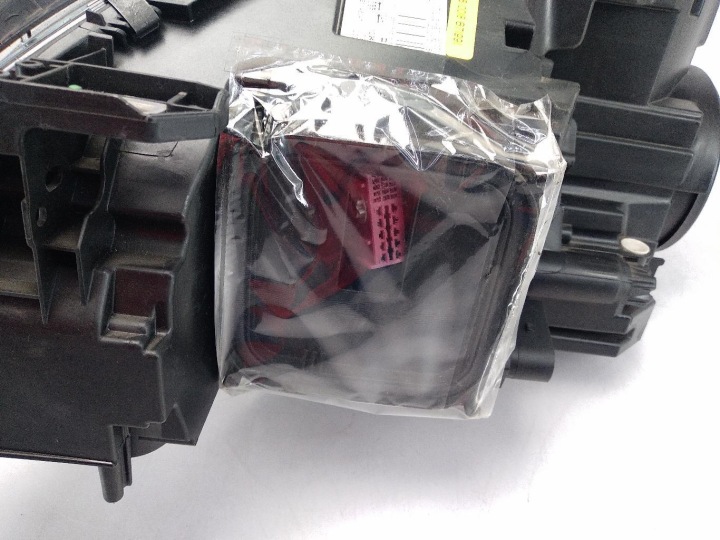 PHARE DROITE BIXENON MERCEDES W246 A2468204061 130702376707