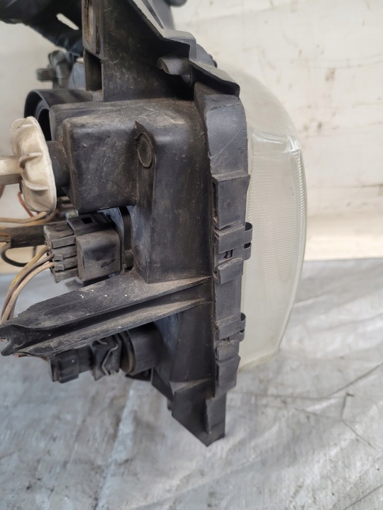 VW T4 LIFT PHARE DROITE AVANT AVANT 7D1941010